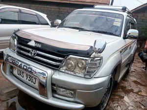 Toyota Land Cruiser Prado 2002 White