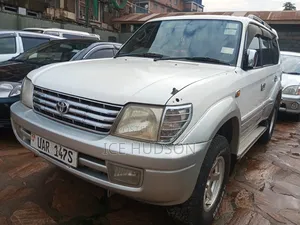 Toyota Land Cruiser Prado 2000 White