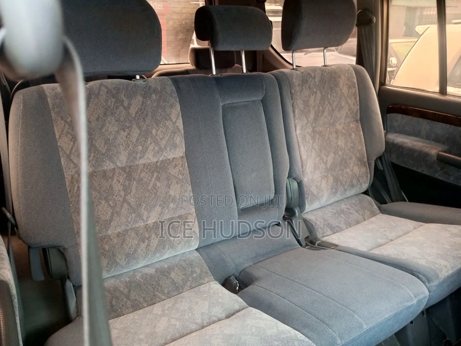 Toyota Land Cruiser Prado 2000 White