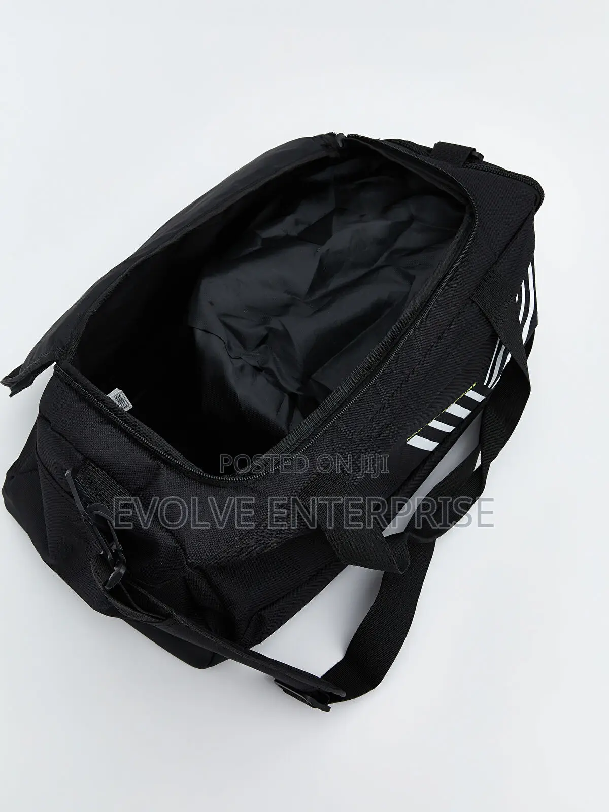 The Men's Duffel, Designed for Life on the Go