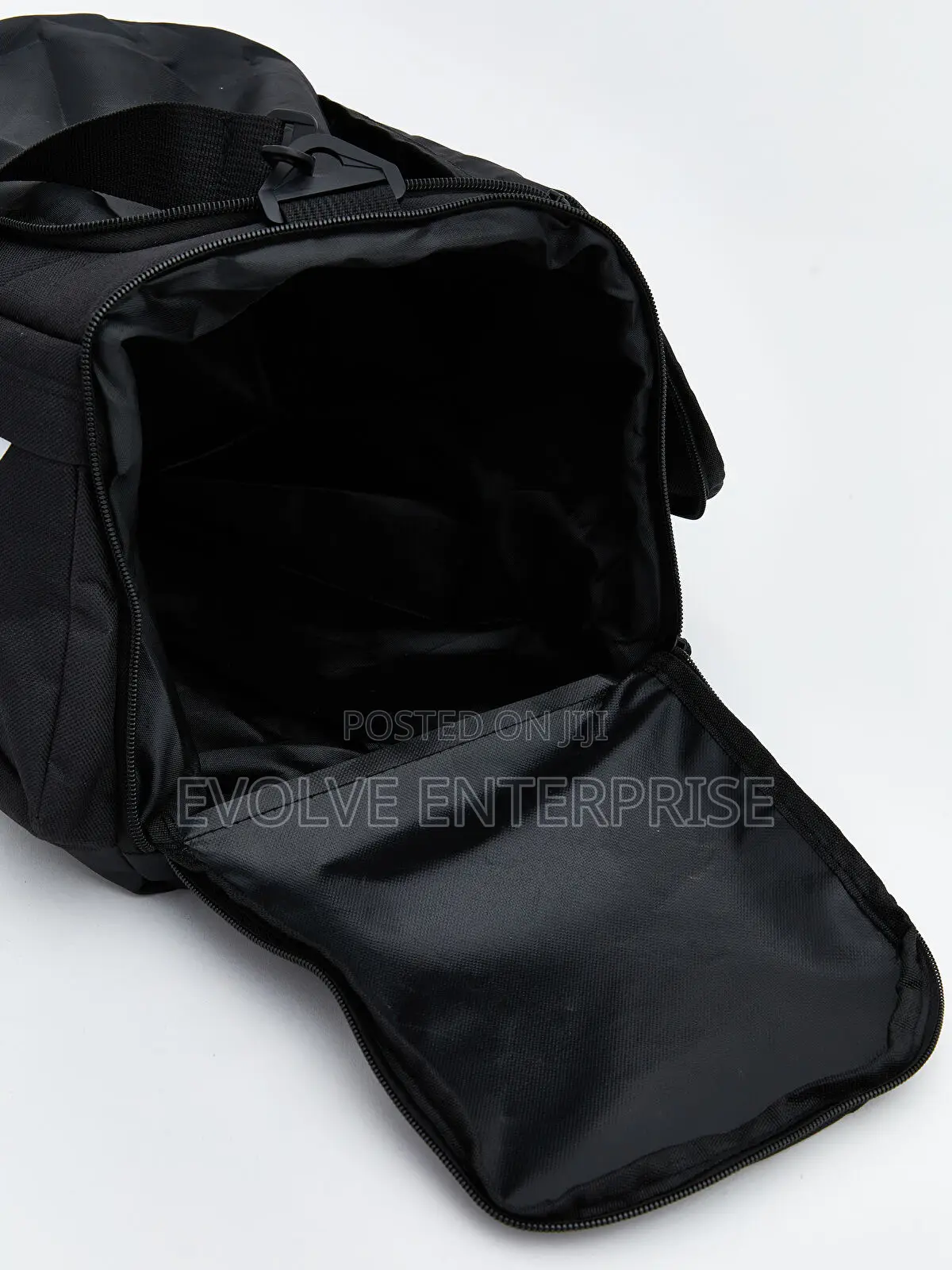 The Men's Duffel, Designed for Life on the Go