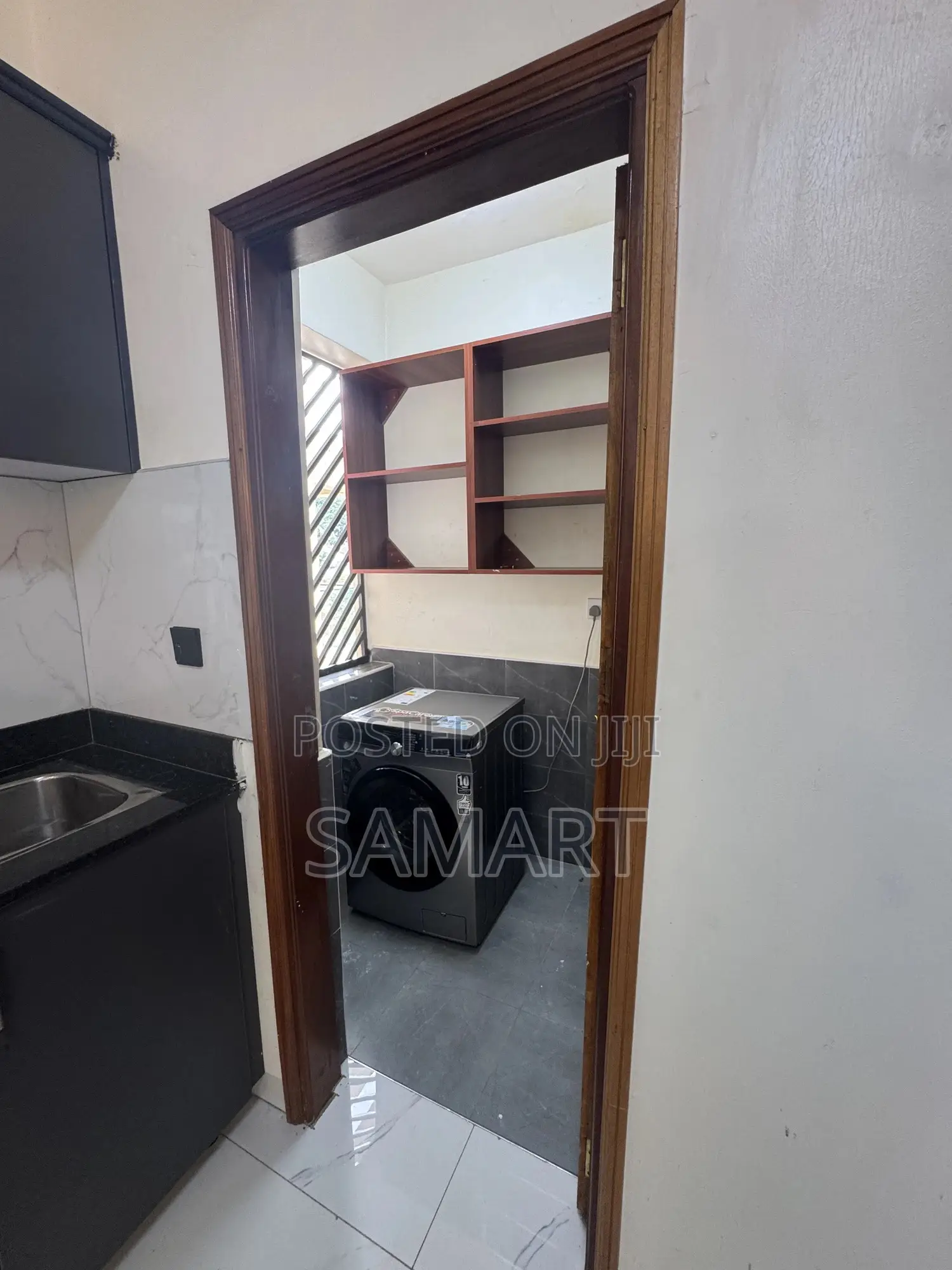 3bdrm Apartment in Krish Apartments, Nakawa for rent