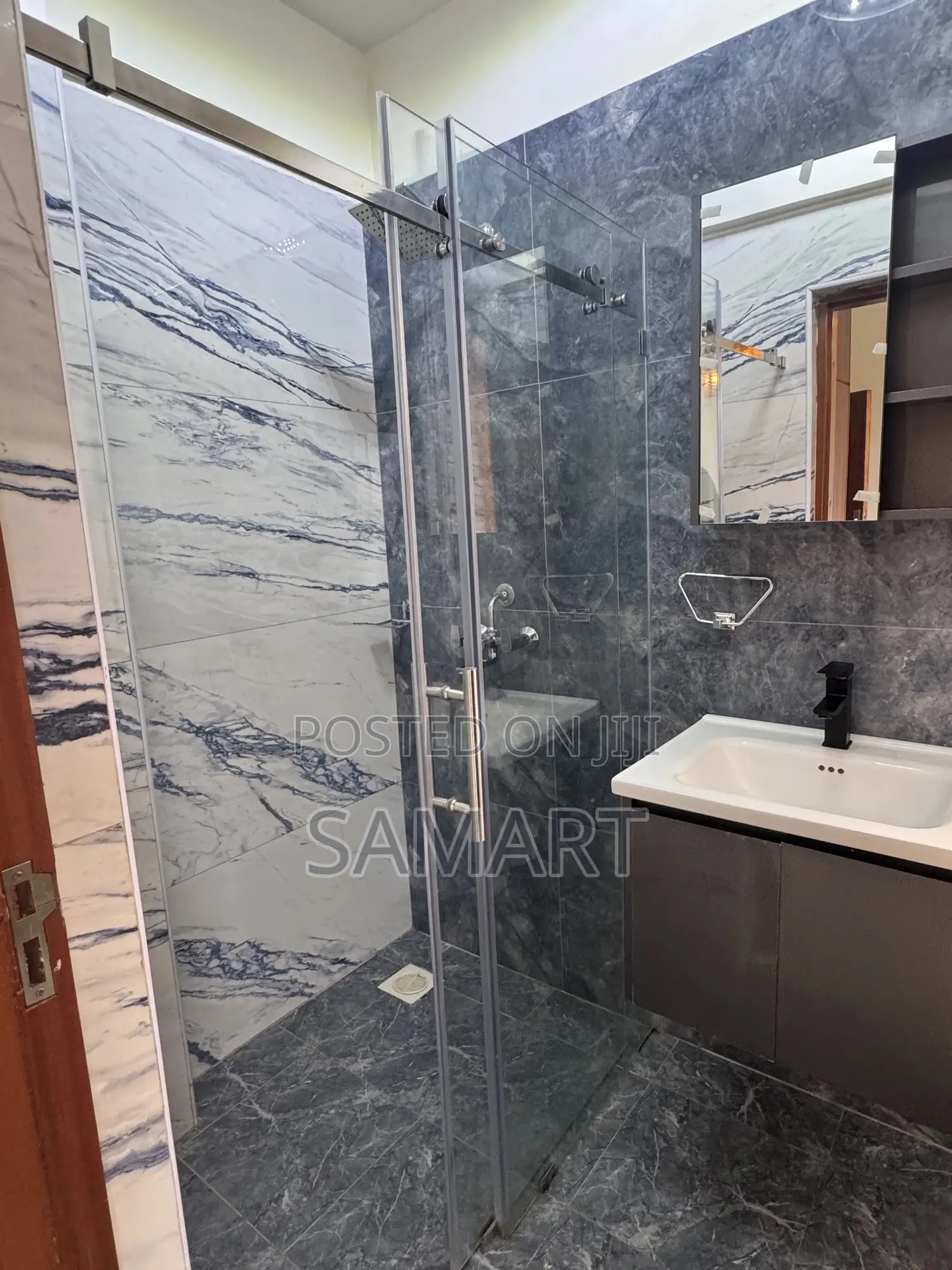3bdrm Apartment in Krish Apartments, Nakawa for rent
