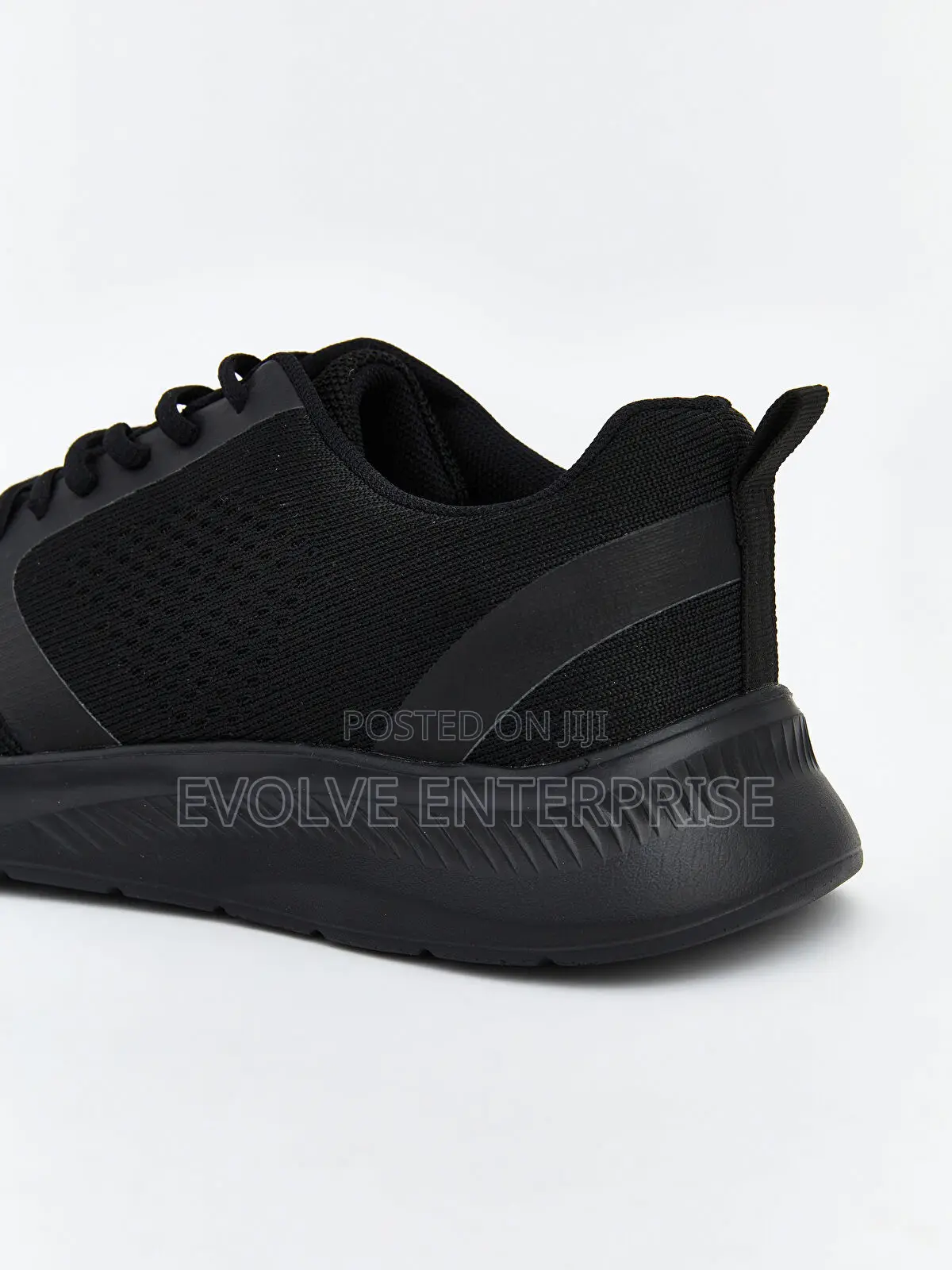 Lace-Up Women's Sneakers With Mesh Detail