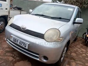 Toyota Sienta 2006 Silver