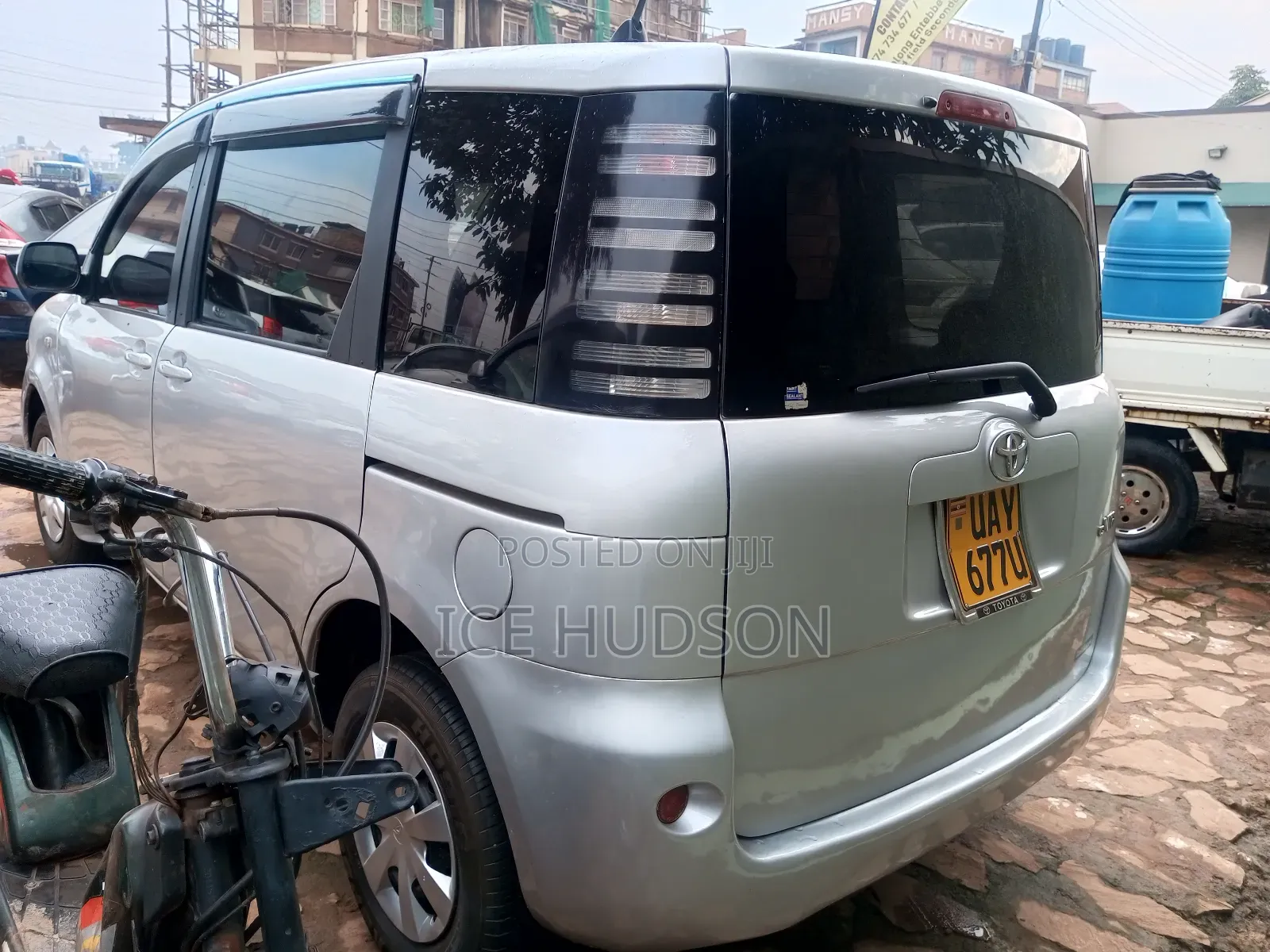 Toyota Sienta 2006 Silver