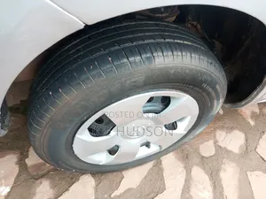 Toyota Sienta 2006 Silver