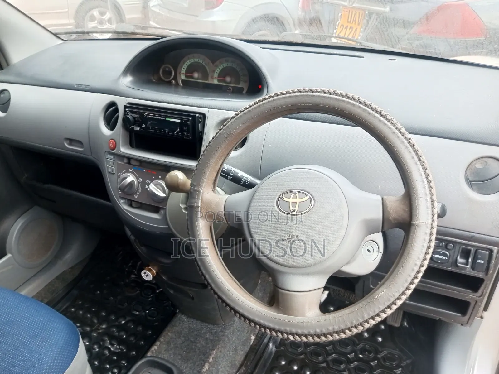 Toyota Sienta 2006 Silver