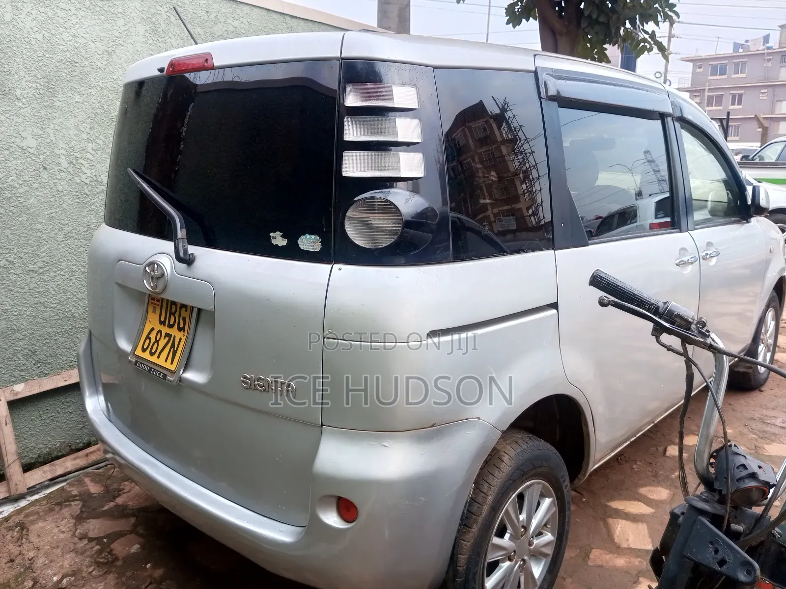 Toyota Sienta 2007 Silver
