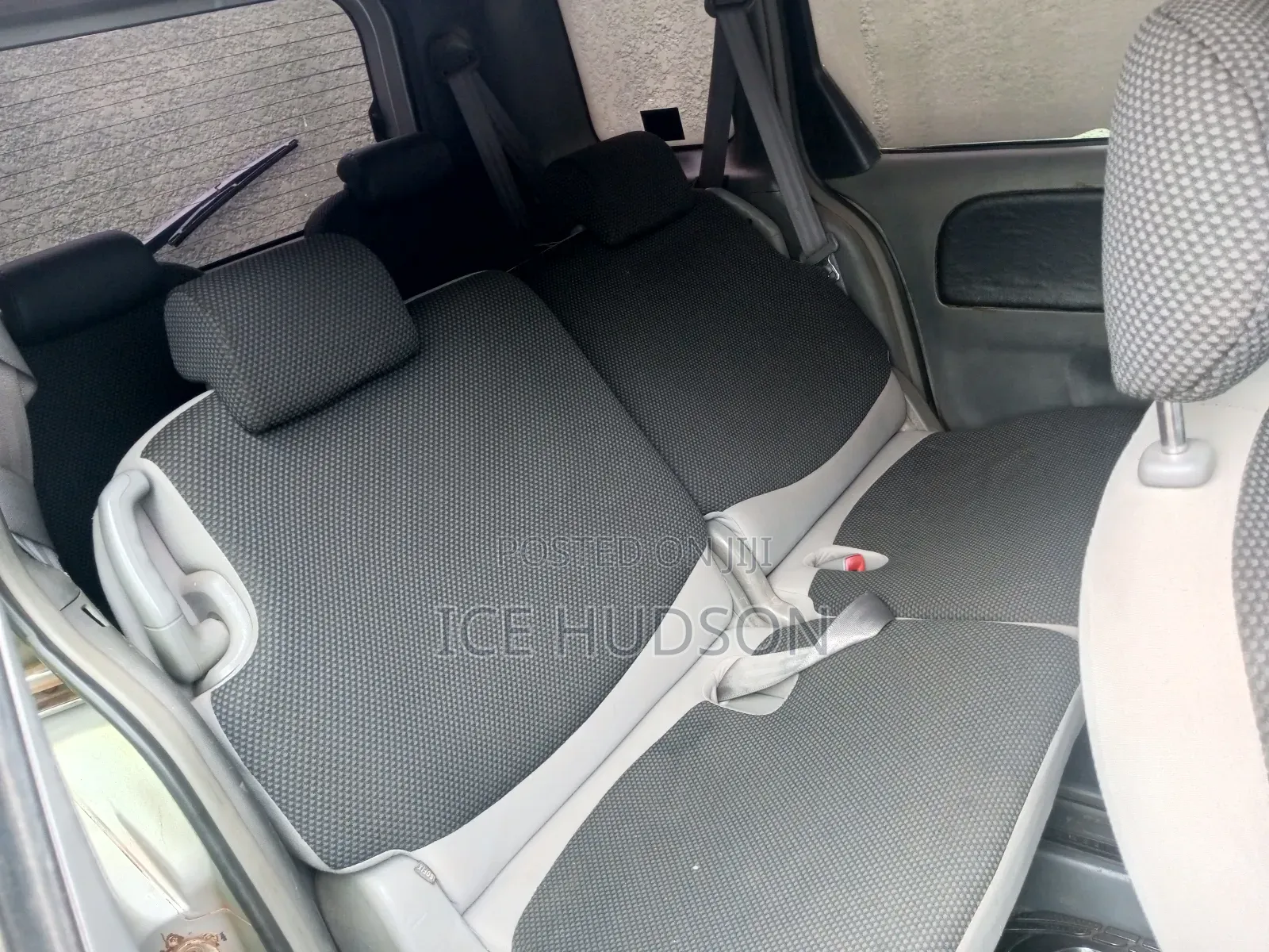 Toyota Sienta 2007 Silver