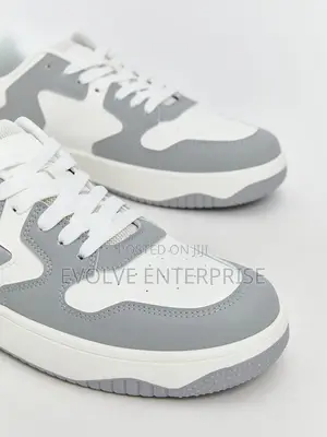 Lace-Up Men's Sneakers Grey and White