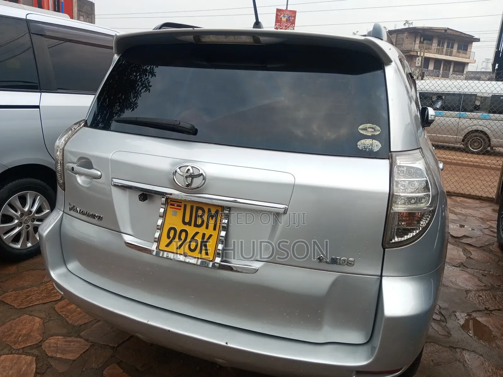 Toyota Vanguard 2010 Silver