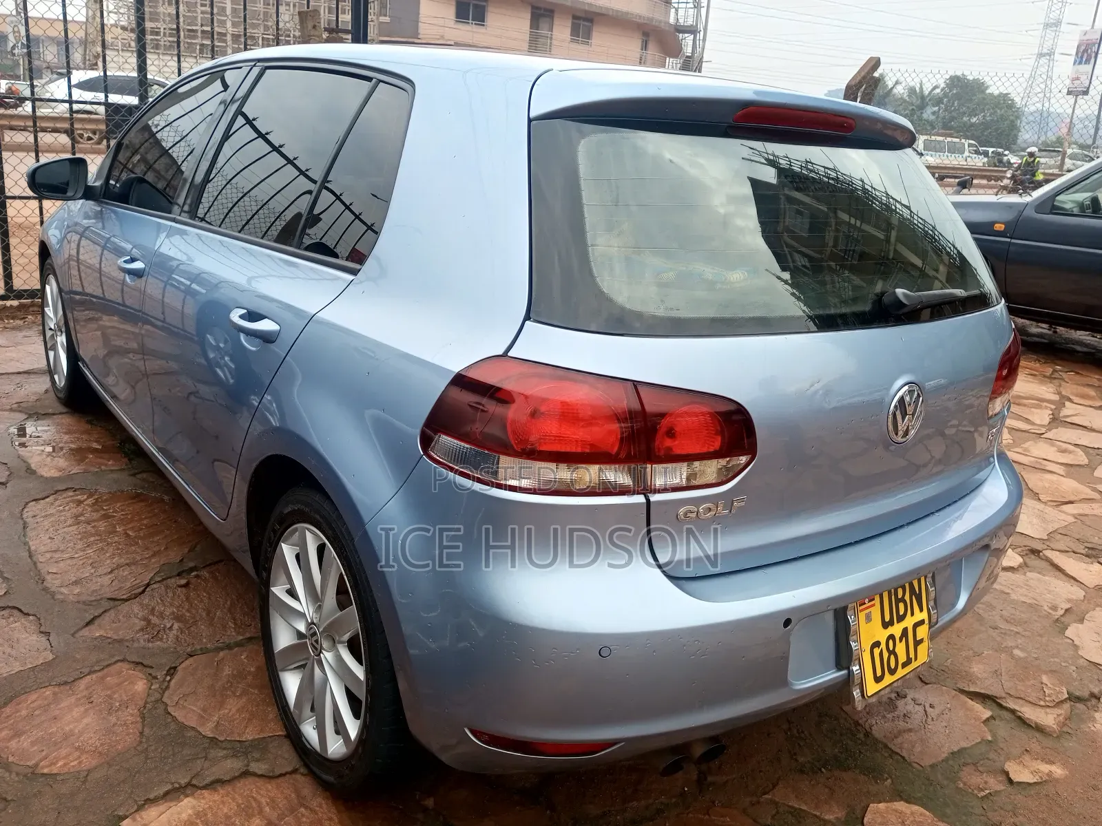 Volkswagen Golf 2010 Blue