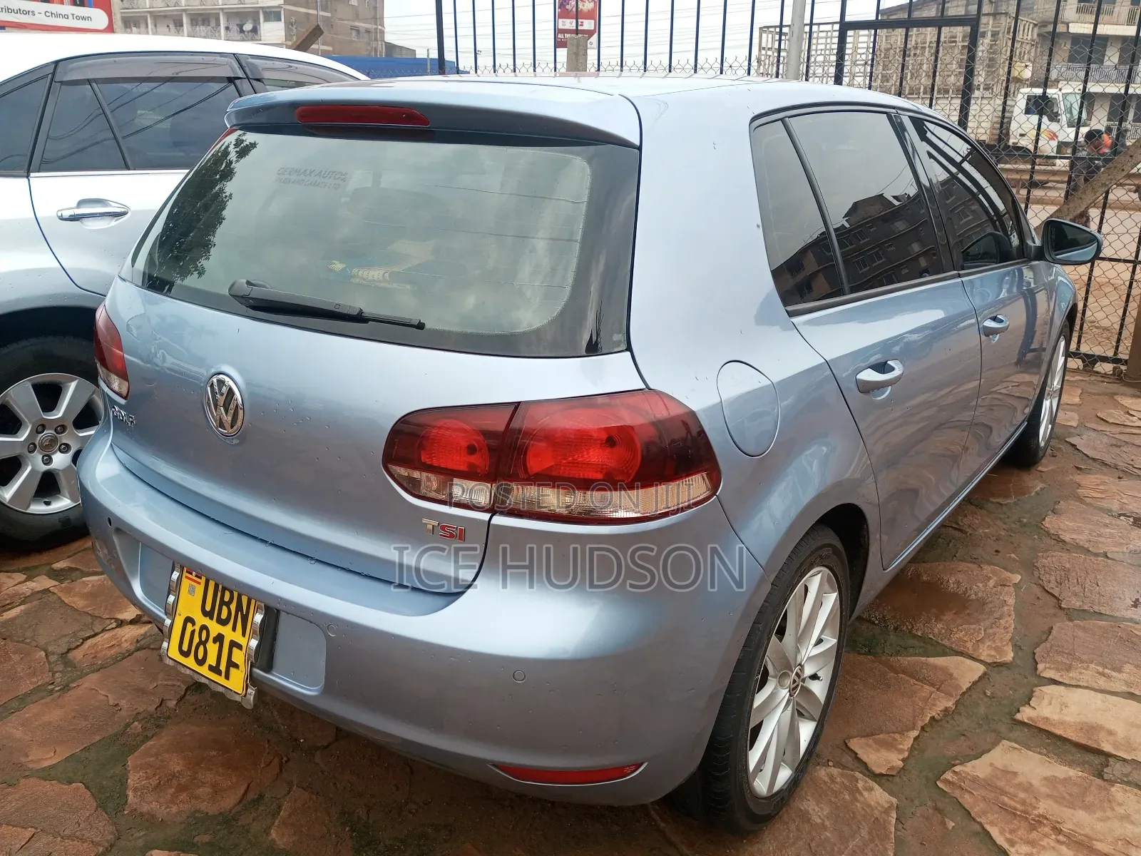 Volkswagen Golf 2010 Blue