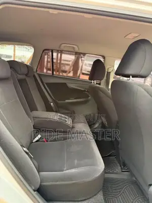 Toyota Corolla Fielder 2012 Silver