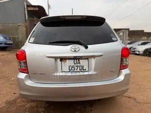 Toyota Corolla Fielder 2012 Silver