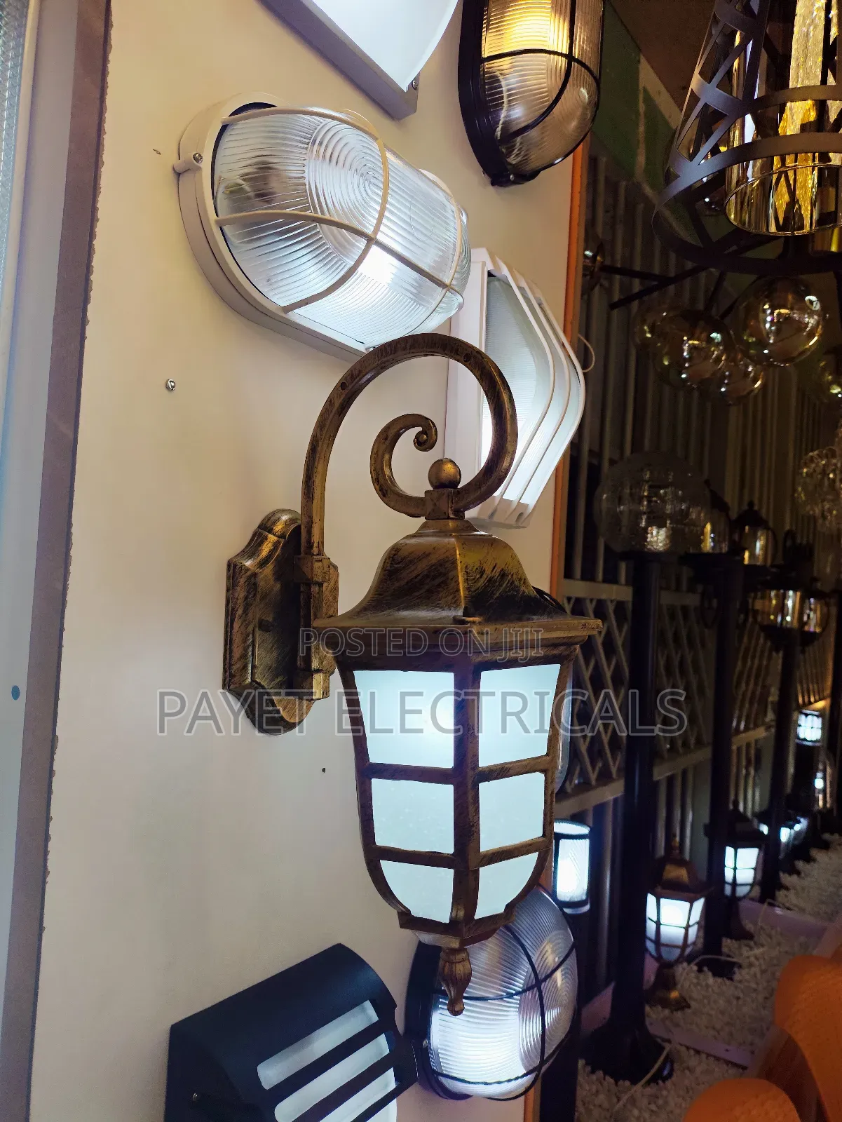 Wall Gate /Garden Lamp Holder