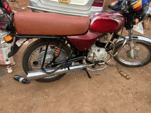 Bajaj Boxer 100 2021 Red