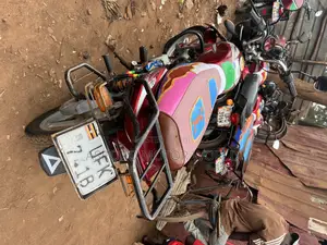 Bajaj CT 125X 2022 Red