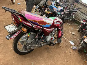 Bajaj CT 125X 2022 Red