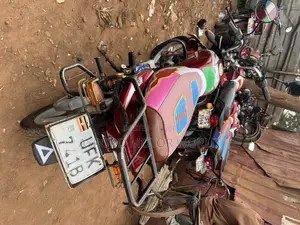 Bajaj CT 125X 2022 Red
