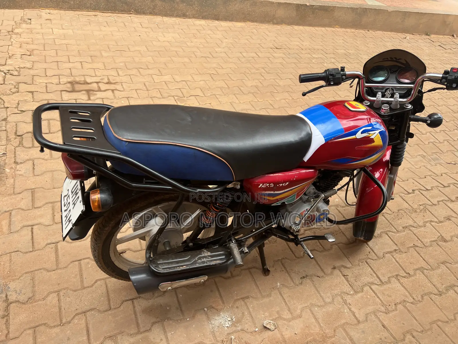 Bajaj CT 125X 2025 Red
