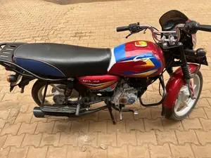 Bajaj CT 125X 2025 Red