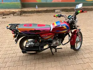 Bajaj CT 125X 2023 Red