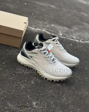 Original Brand New Gore-Tex Vibram Mbram Hinking Shoes