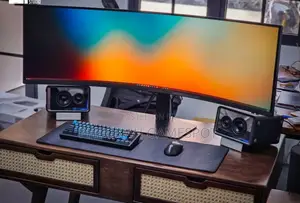 Samsung Curved Screen 120fps, 120hz, Image Resolution Monitor.