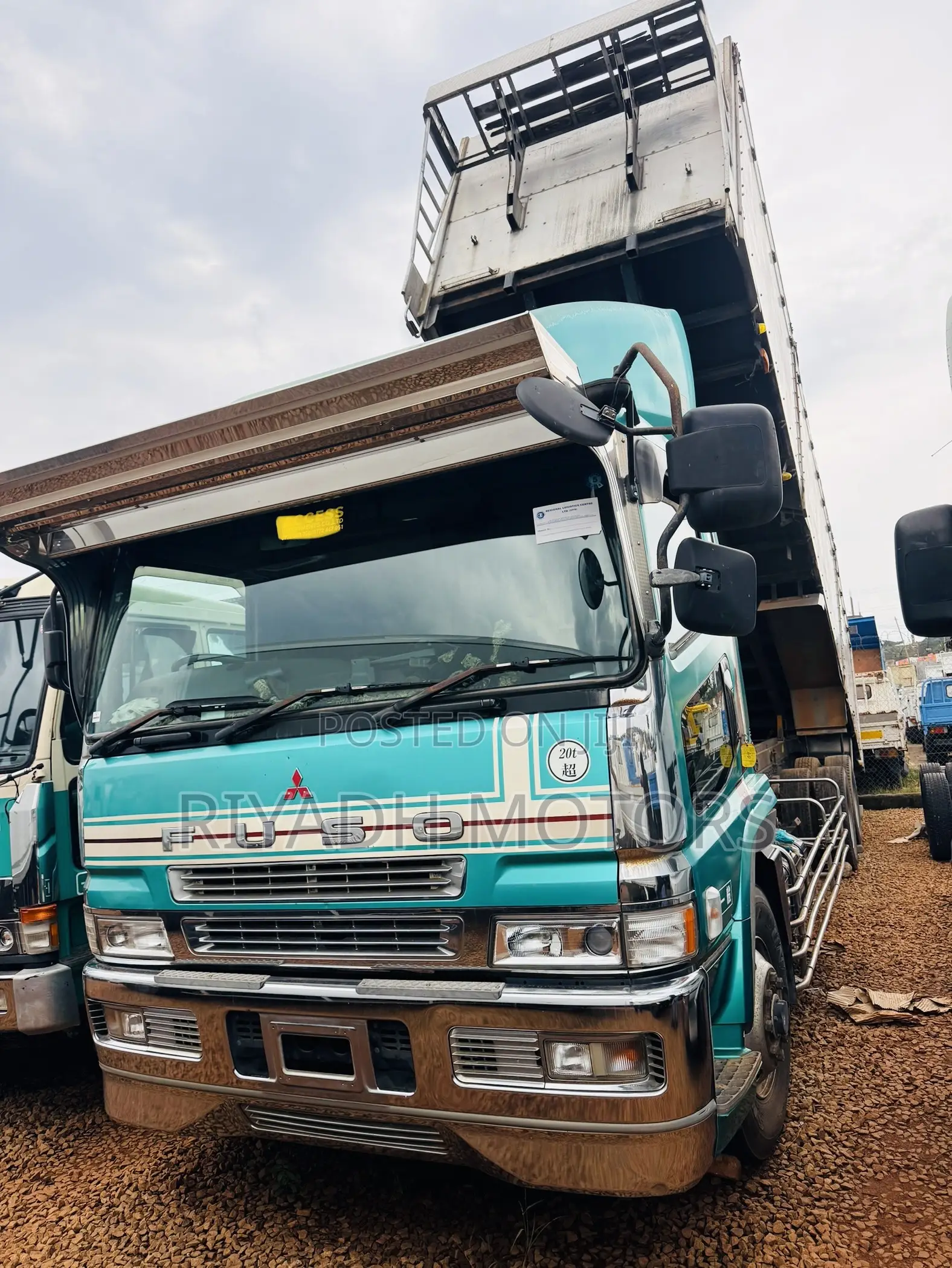 Fuso Super Great Tipper