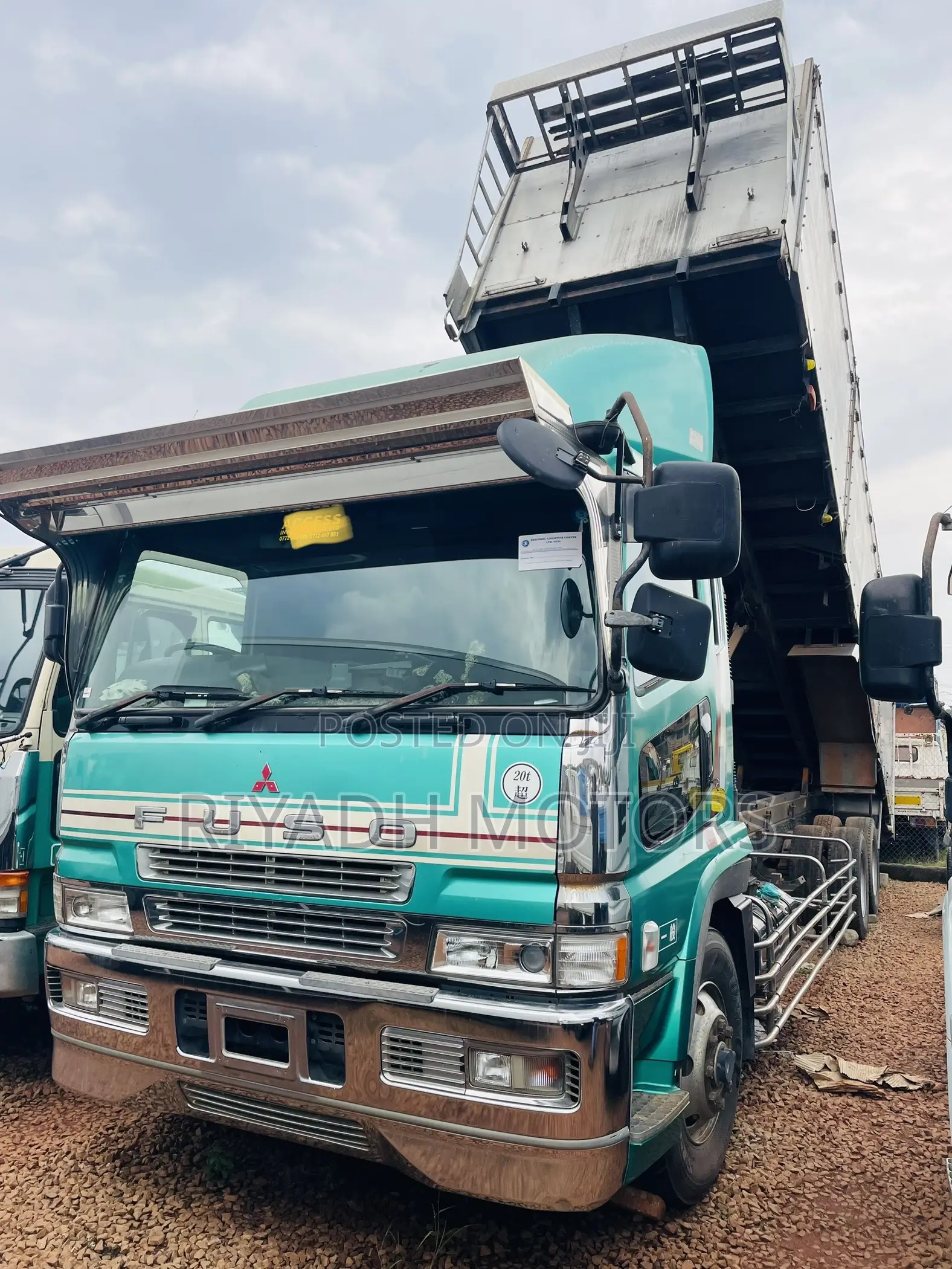 Fuso Super Great Tipper