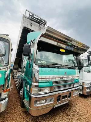 Fuso Super Great Tipper