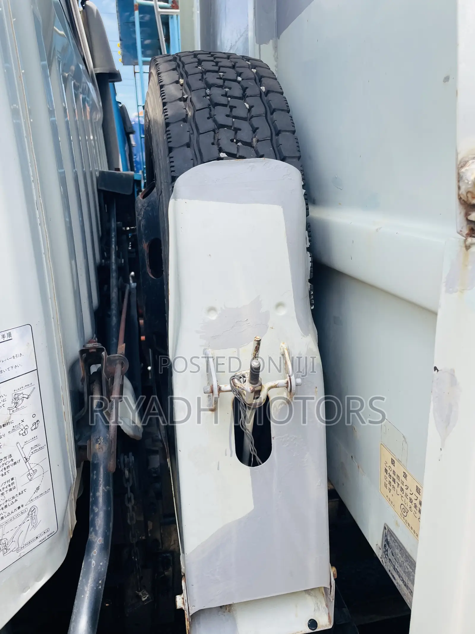 Hino Tipper Silver Color Single Light
