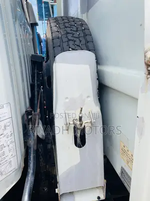 Hino Tipper Silver Color Single Light