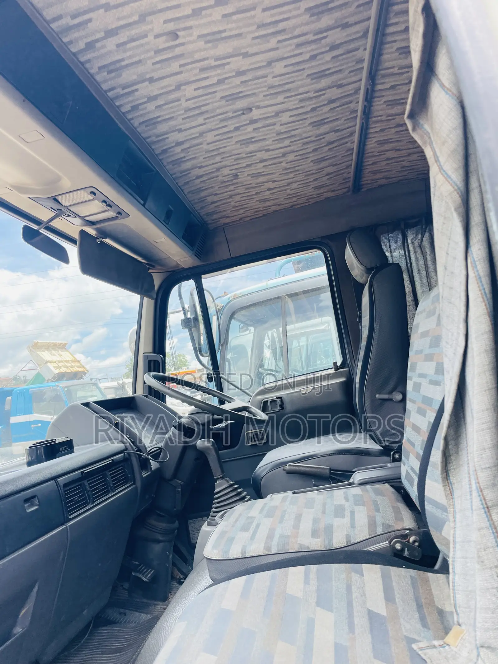 Hino Tipper Silver Color Single Light