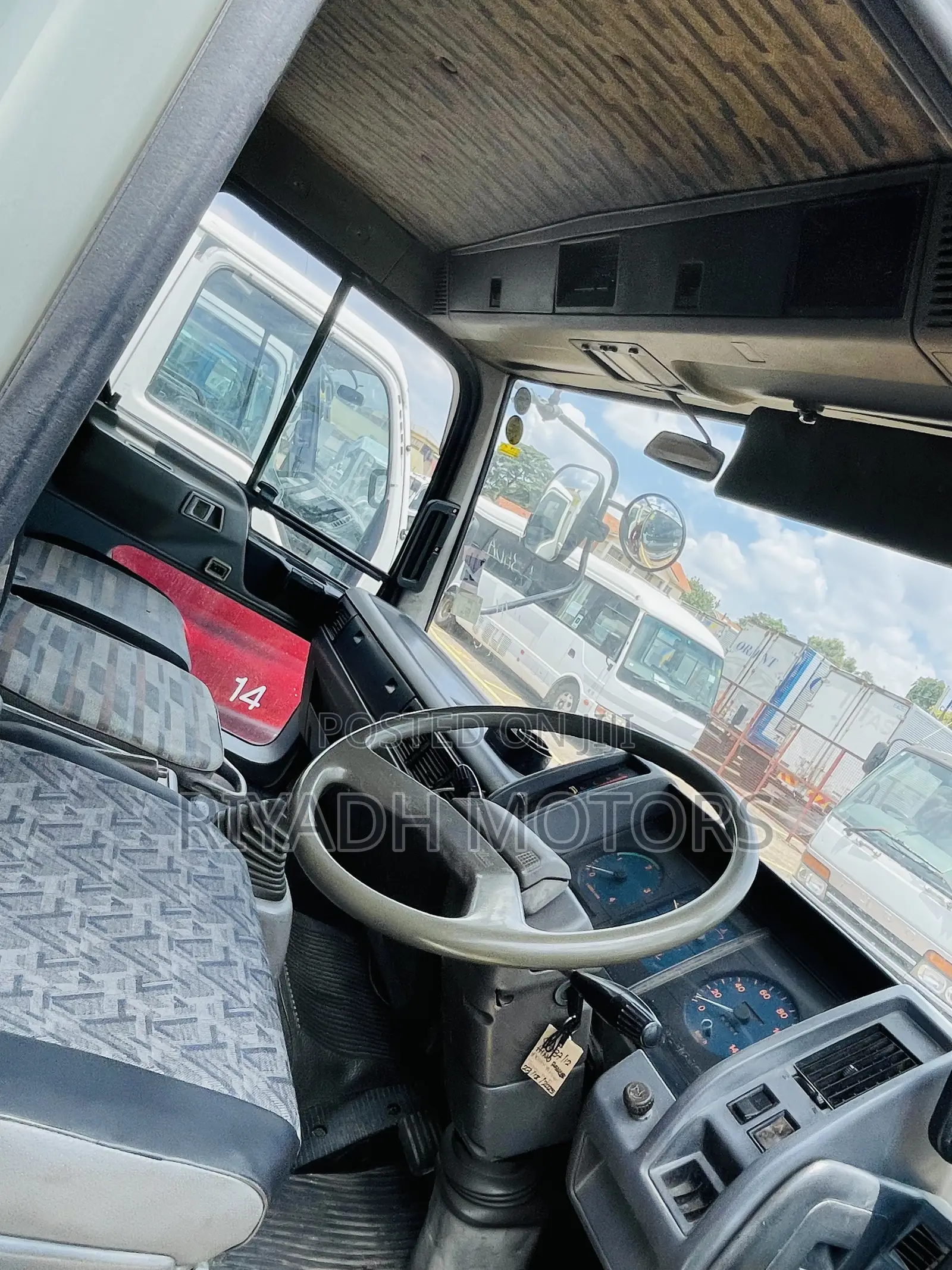 Hino Tipper Silver Color Single Light