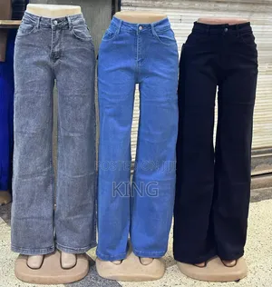 Women's Straight-Leg Jeans
