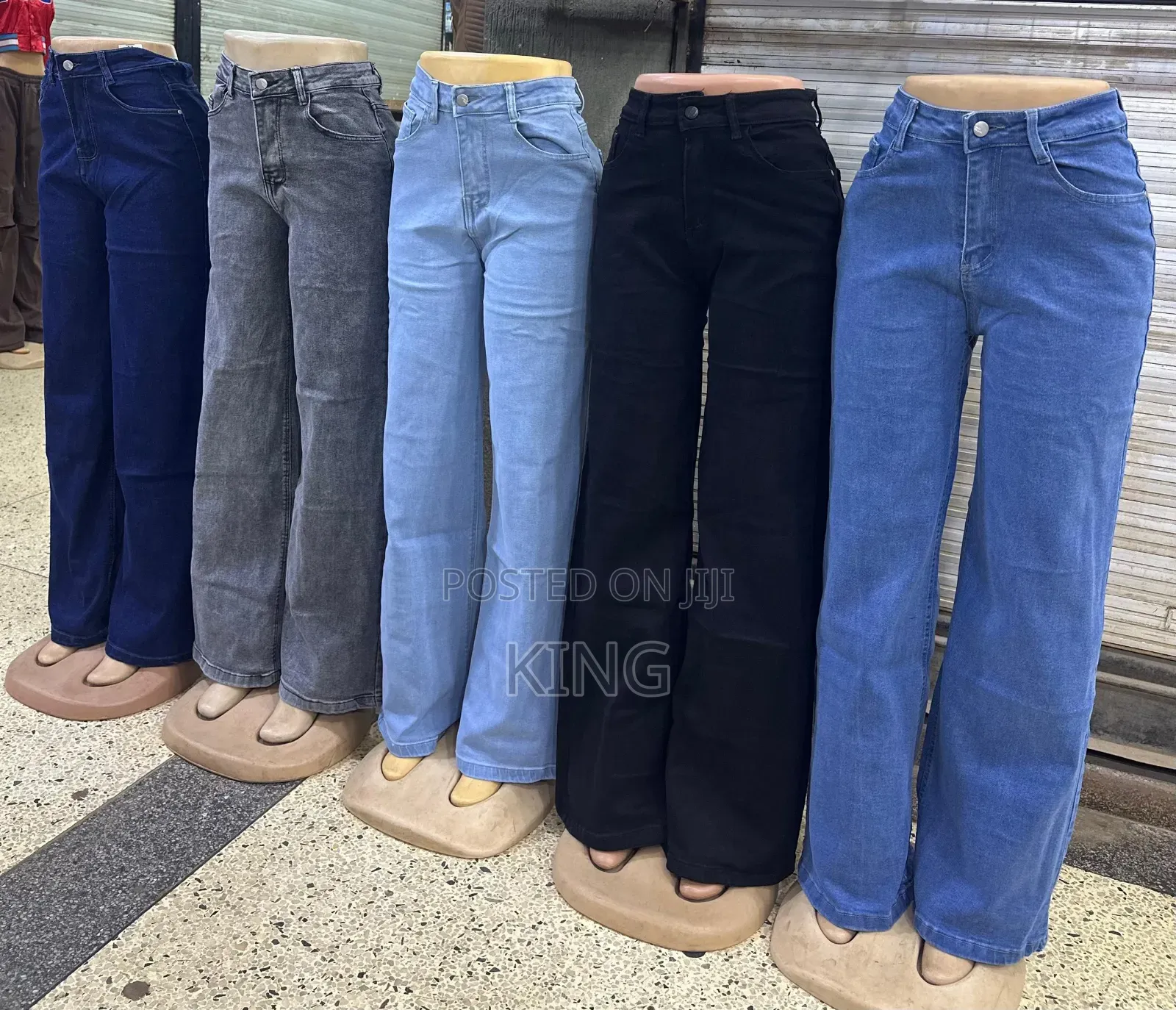 Women's Straight-Leg Jeans