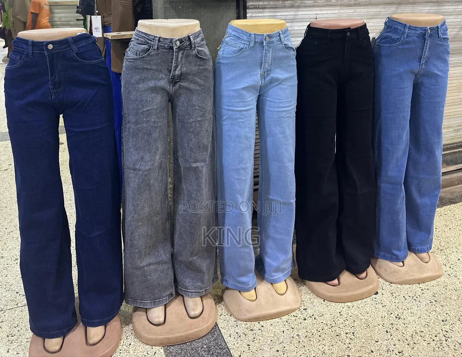 Women's Straight-Leg Jeans