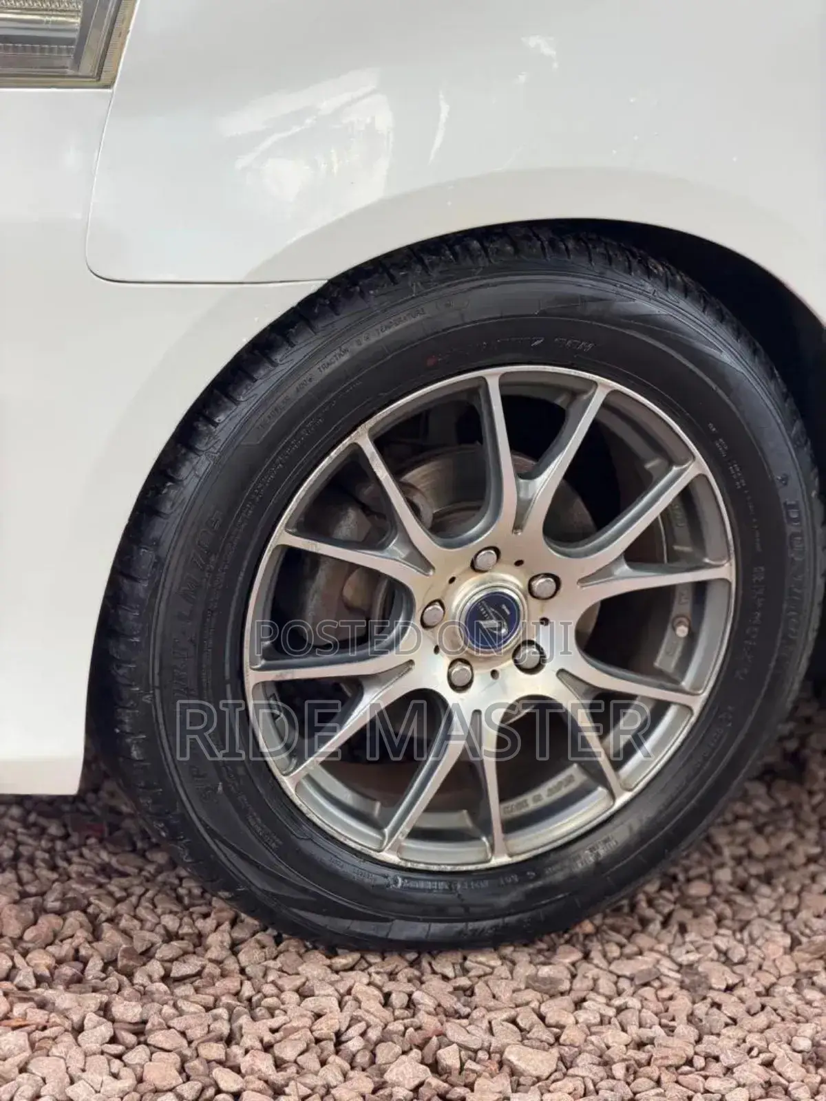 Toyota Noah 2011 White