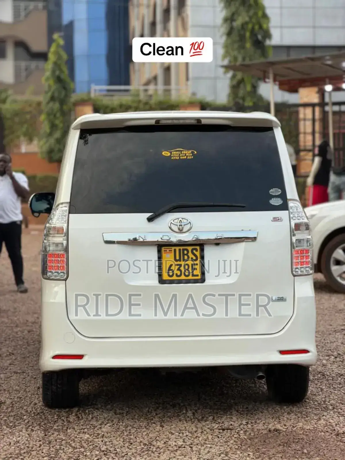 Toyota Noah 2011 White
