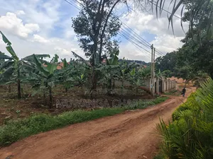 45dcimals Onon Sale in Kisaasi
