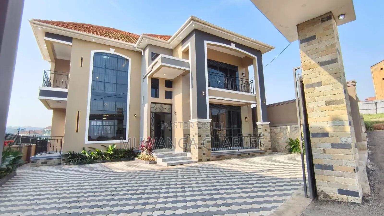 5bdrm Duplex in Fs Properties Ltd, Nakawa for sale