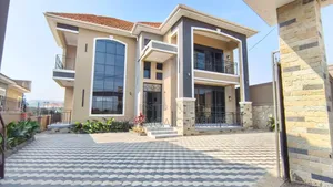 5bdrm Duplex in Fs Properties Ltd, Nakawa for sale