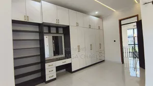 5bdrm Duplex in Fs Properties Ltd, Nakawa for sale