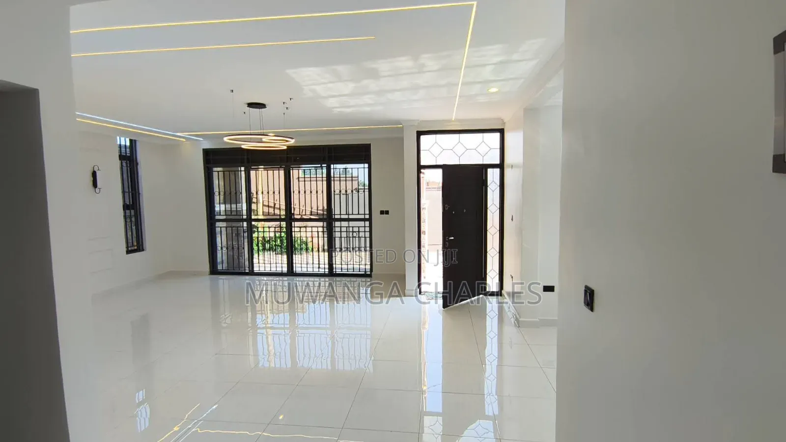 5bdrm Duplex in Fs Properties Ltd, Nakawa for sale