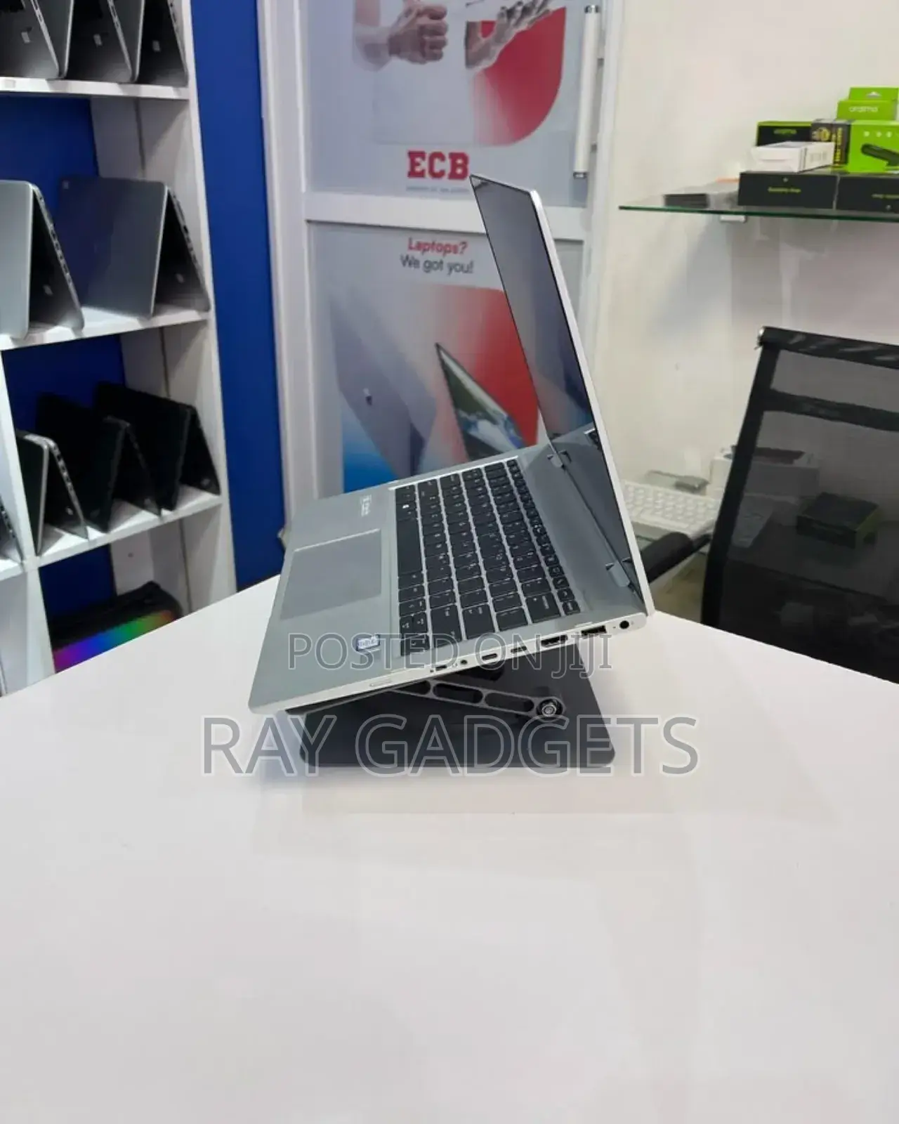 New Laptop HP EliteBook 1030 8GB Intel Core i7 SSD 256GB