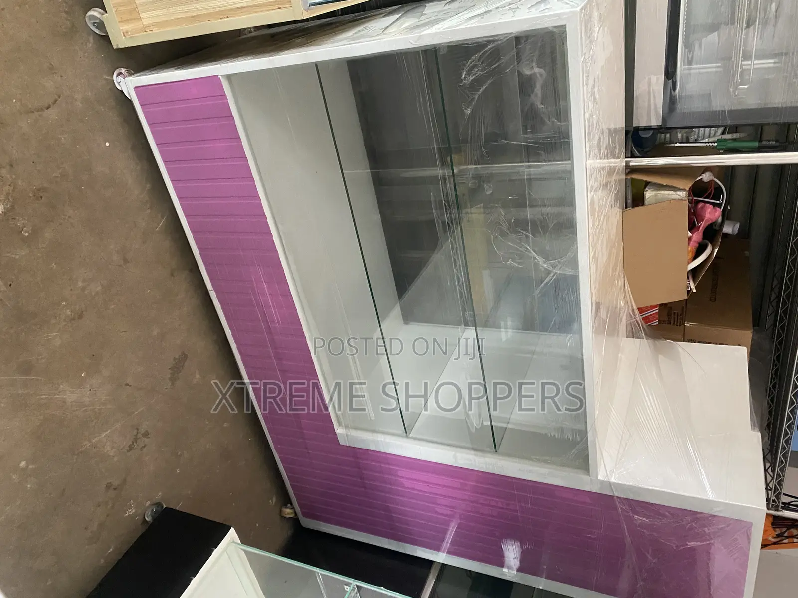 Recption Display / Counter / Fashion Design