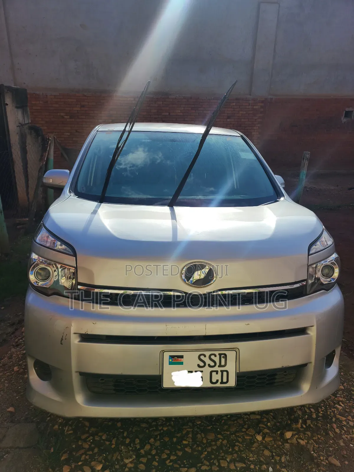 Toyota Voxy 2013 Silver